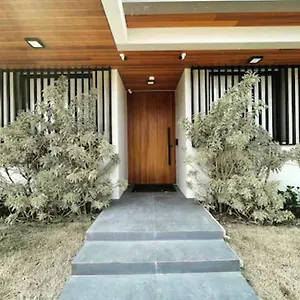  Apartamento Village Dos Gerânios Brasil